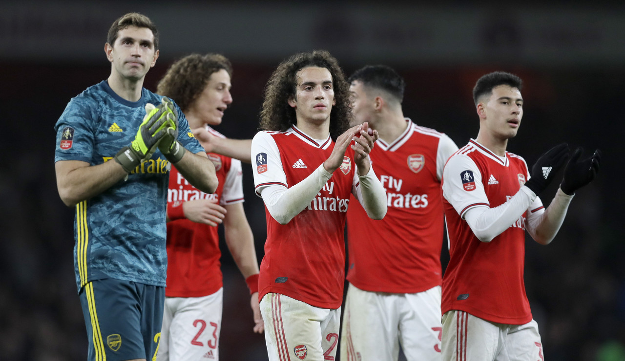 卡拉格”内涵“萨拉赫训练照：从未像今晚这样渴望利物浦赢球（卡拉格调侃萨拉赫训练照：从未像今晚这样盼望利物浦获胜）