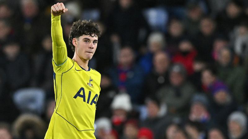 兰杜奇：上半场我们没拉开阵型宽度，踢得有点像一群小鸡（兰杜奇：上半场缺少阵型宽度，我们踢得像小鸡乱窜）