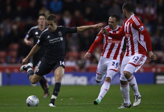 篮球湖人队内矛盾传闻升温，主帅紧急澄清（湖人队内矛盾传闻发酵，主帅火速出面辟谣）