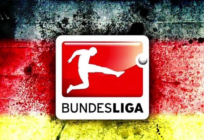 恍如隔世，巴萨上一次在诺坎普比赛法蒂双响，登贝莱助攻（时过境迁，巴萨上回诺坎普之战法蒂梅开二度，登贝莱送助攻）