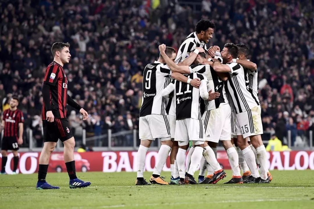 西班牙12岁球员8-0击败女足对手后让她们“去洗碗”，被视作性别歧视（西班牙12岁小将8-0大胜女足后喊“去洗碗”，言论引发性别歧视争议）