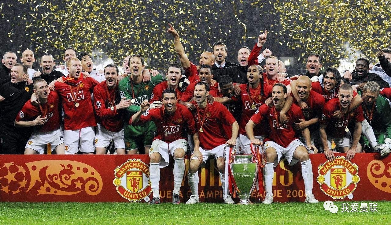 前锋单场双响，全场瞩目（前锋梅开二度，全场焦点）