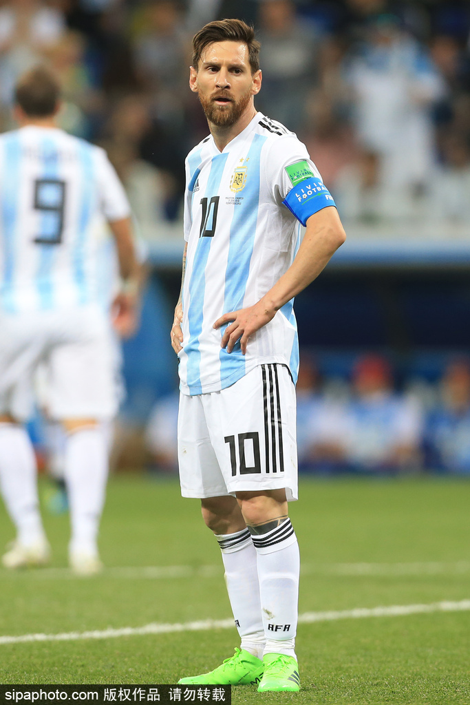 官方：恰尔汗奥卢当选国米10月队内最佳球员（国米官宣：恰尔汗奥卢荣膺球队十月最佳）