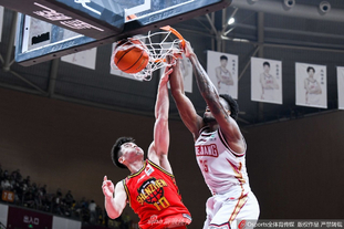 詹：我在第二个失球中的判断完全错误；进球后就丢球不该发生（詹：第二个丢球我的判断全错；刚破门就失守不应出现）