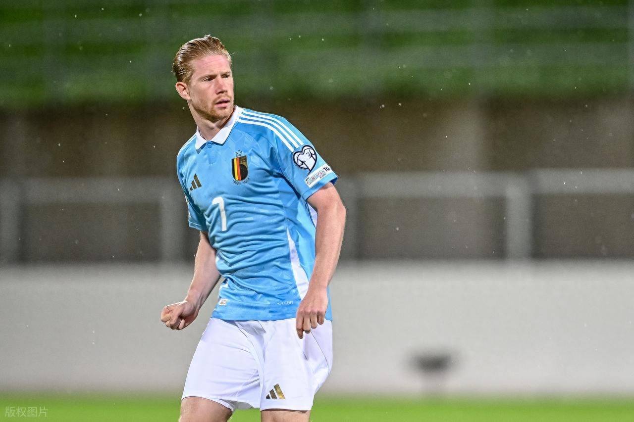 以剑会友 竞逐湖城 2025贵阳击剑公开赛在清镇启幕（剑聚湖城 2025贵阳击剑公开赛清镇开幕）