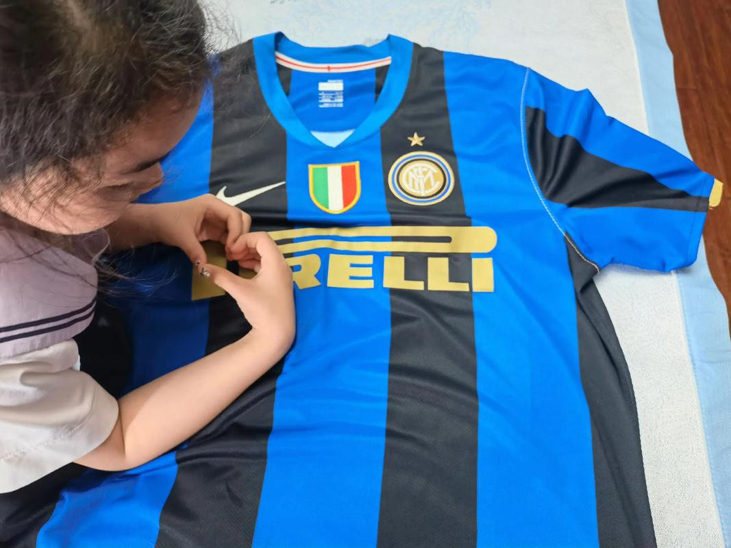 阿什拉夫荣膺2025年非洲足球先生，拉莫斯社媒发文祝贺（阿什拉夫当选2025年非洲足球先生，拉莫斯社媒送上祝贺）